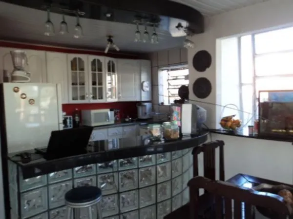 Imagem Casa para Venda - 450m², 3 dormitórios, 1 vaga - Floresta