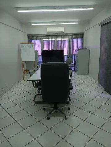 Imagem VENDA DE PRÉDIO COMERCIAL NO CENTRO DE ARUJÁ/SP, OPORTUNIDADE com 300m², em uma das principais avenidas da cidade com recepção e vagas! CONSULTE-NOS.