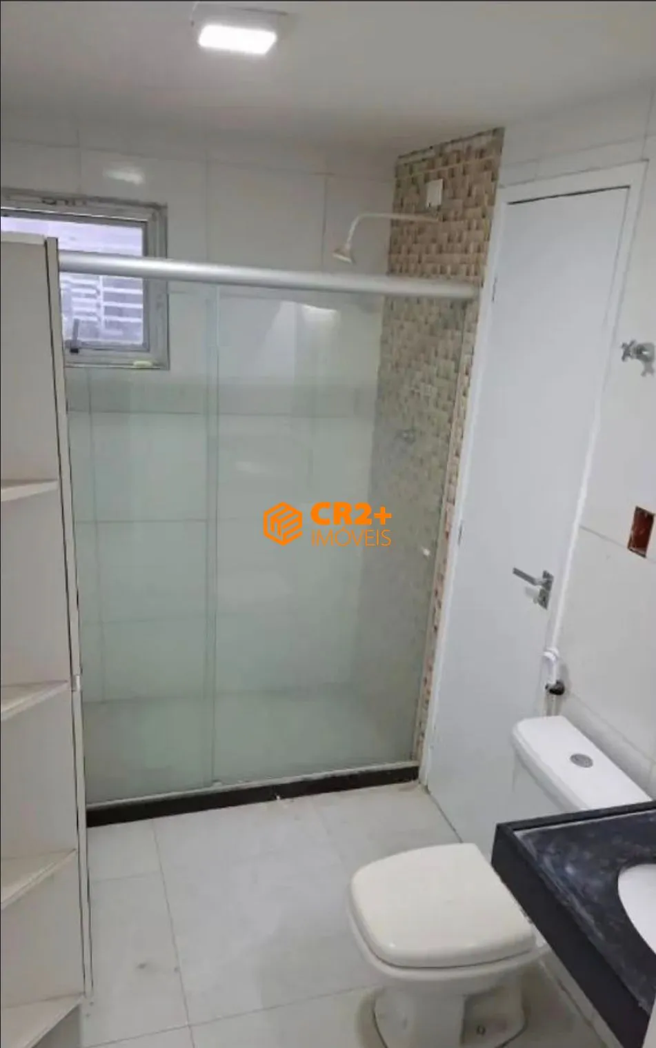 Imagem Vendo Cobertura Reformada nas Graças com 196m² e 2 Vagas - Oportunidade Única!