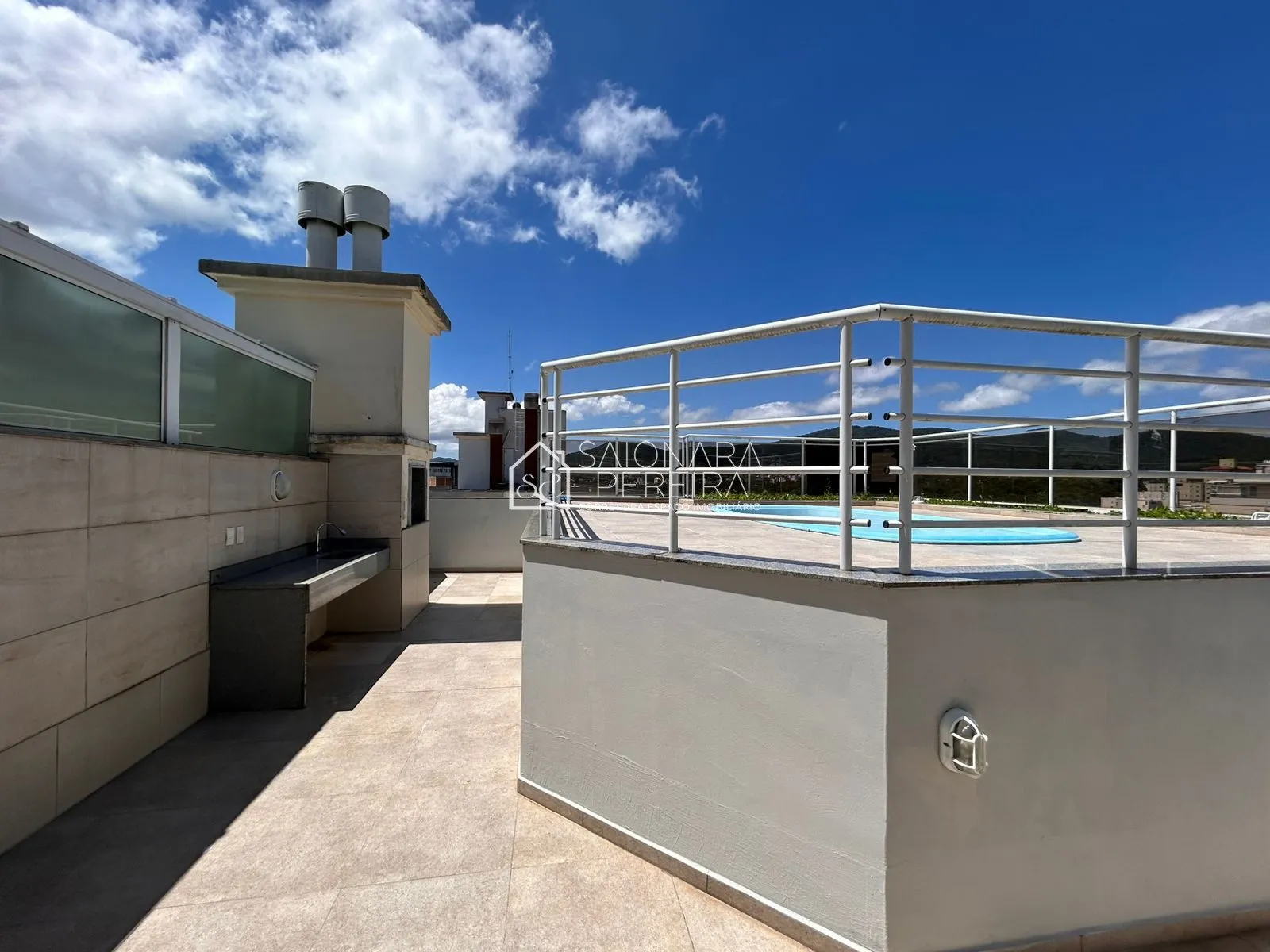 Imagem O Luxo de uma Mansão com a Segurança de um Apartamento no Coração do Córrego Grande