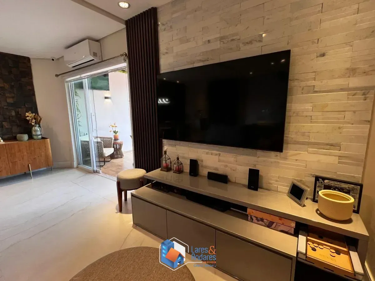 Imagem Casa em condomínio para venda em Jardim Londrina com 3 quartos, sendo 3 suítes, 229m²
