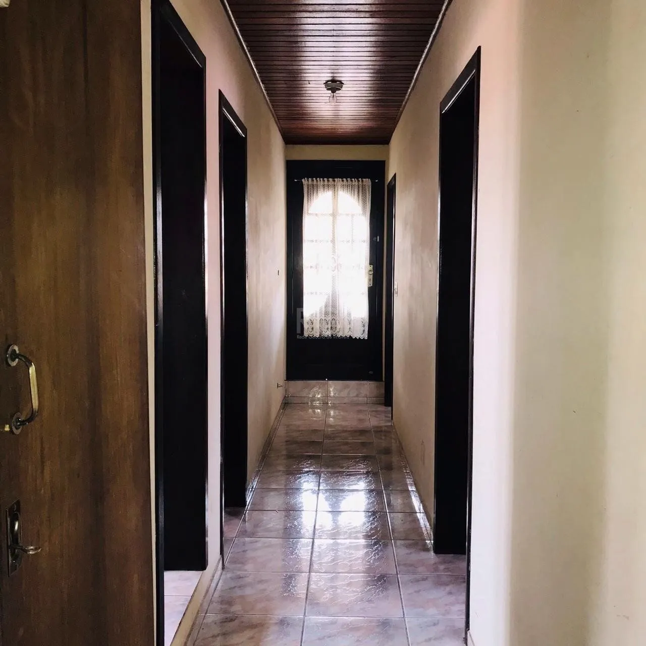 Imagem Casa para Venda - 279m², 6 dormitórios, sendo 2 suites, 3 vagas - Cavalhada, Poa