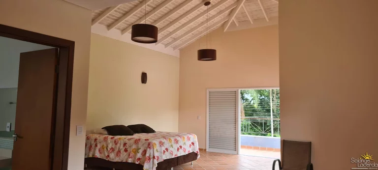Imagem Bela Casa - 5 Suítes - 781 m² Terreno - Condomínio a Poucos Metros da Praia
