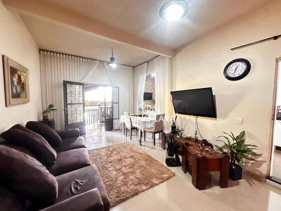 Imagem Casa à venda no bairro Três Poderes - Igarapé/MG