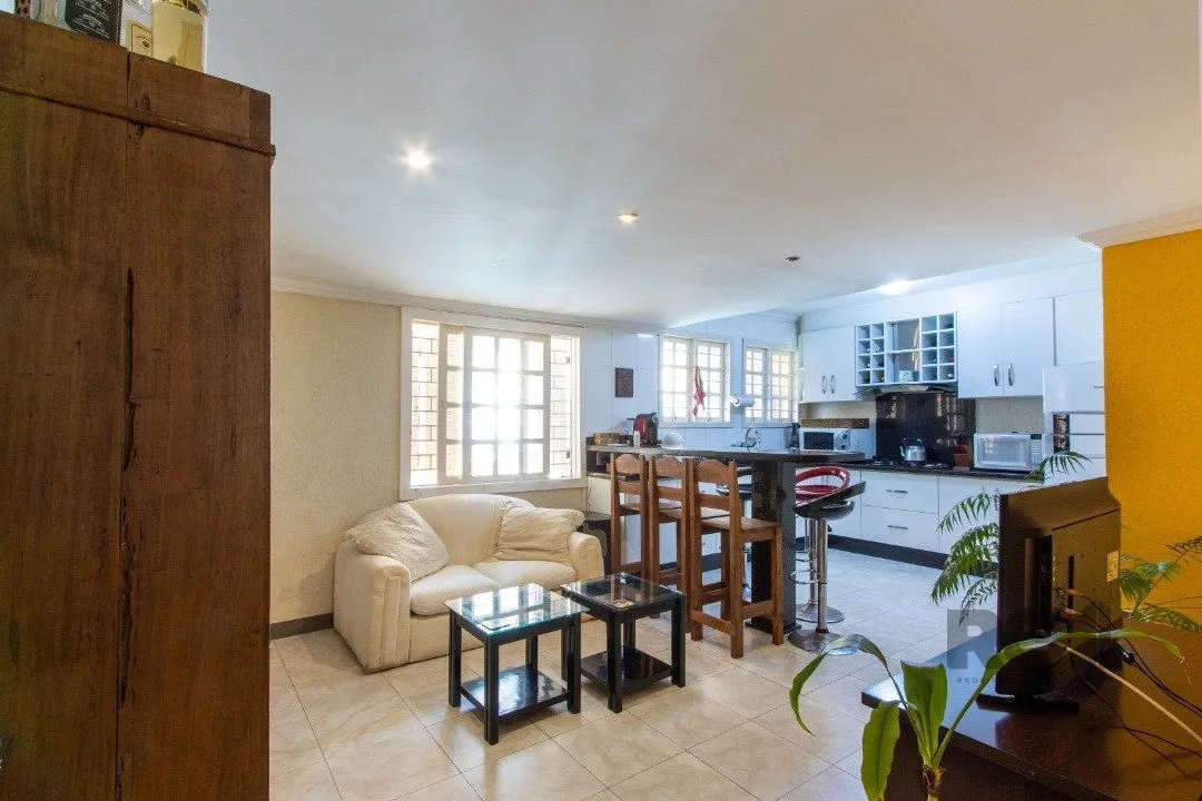 Imagem Casa para Venda - 254m², 4 dormitórios, sendo 3 suites, 5 vagas - Espirito Santo