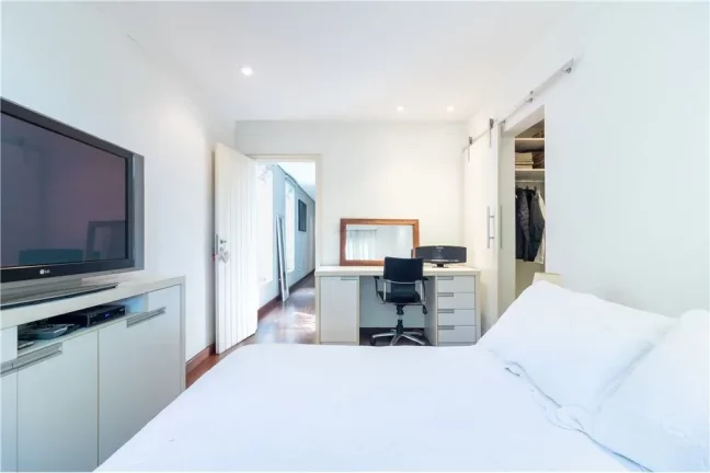 Imagem Casa 4 suítes 528m² Brooklin Paulista São Paulo Rua Sônia Ribeiro