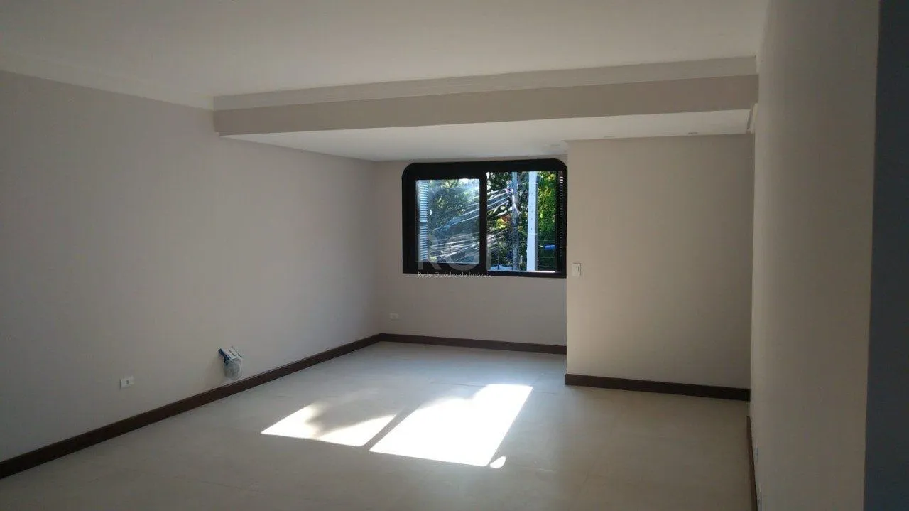 Imagem Casa para Venda - 204.81m², 4 dormitórios, sendo 1 suites, 2 vagas - Cristal