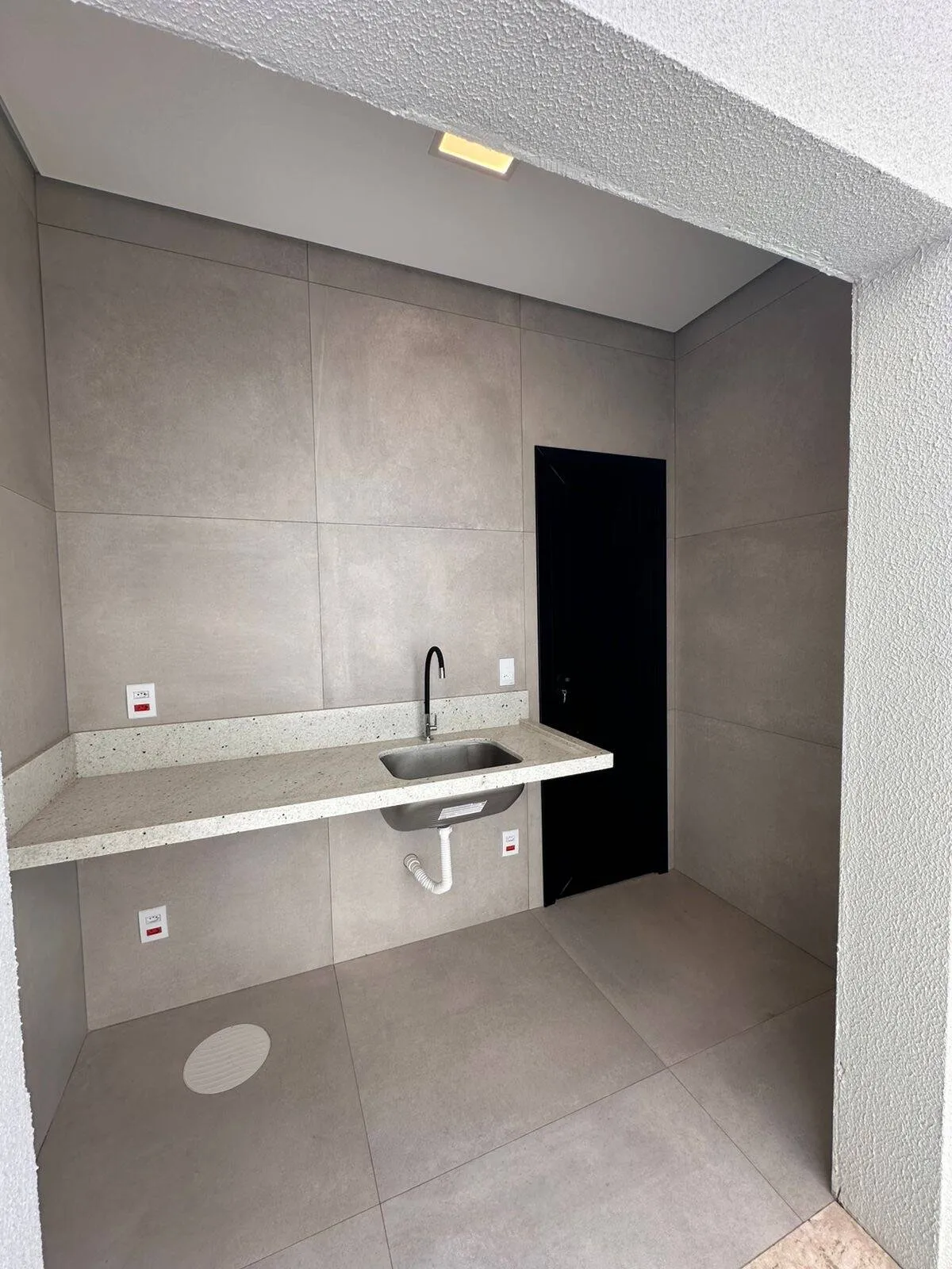 Imagem Casa três suítes Condomínio Belvedere 2