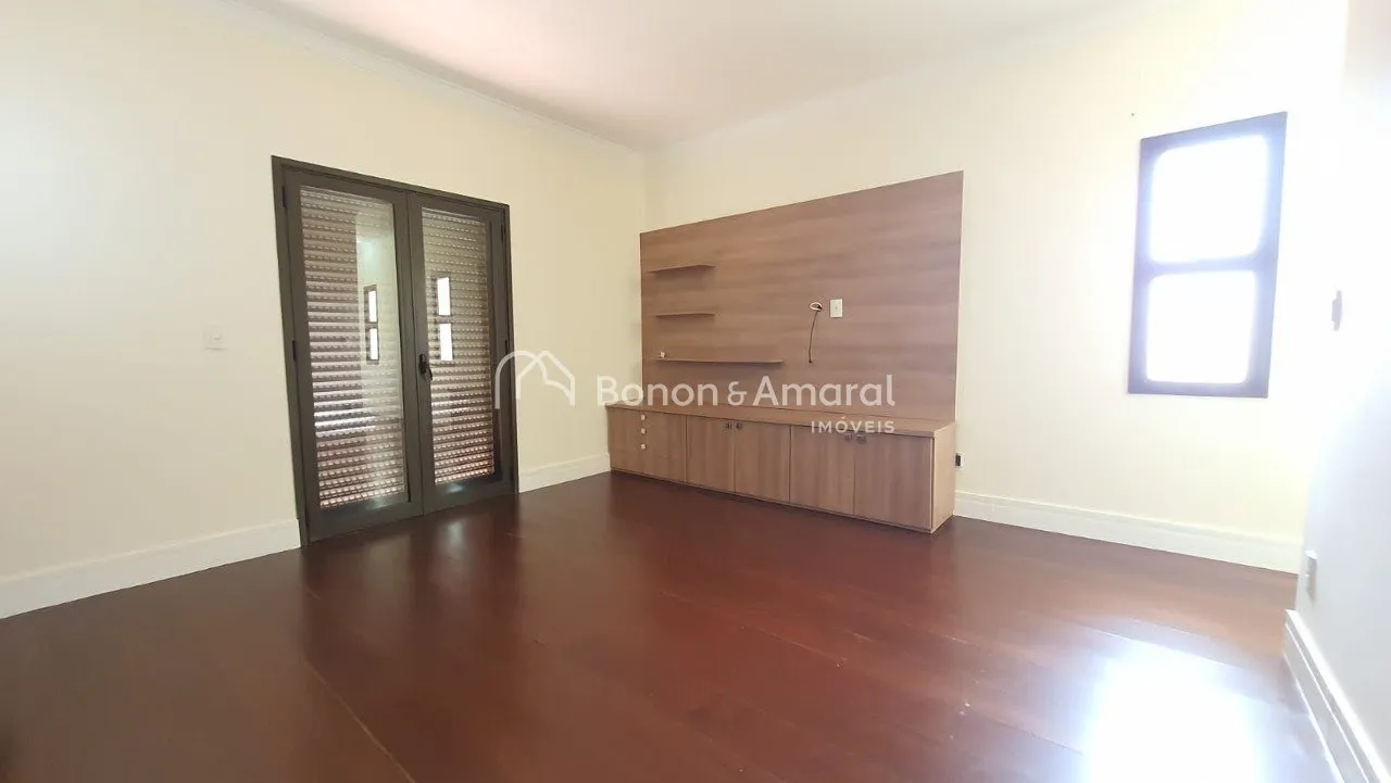 Imagem Casa à venda em Condomínio no Bairro Gramado - Campinas -SP