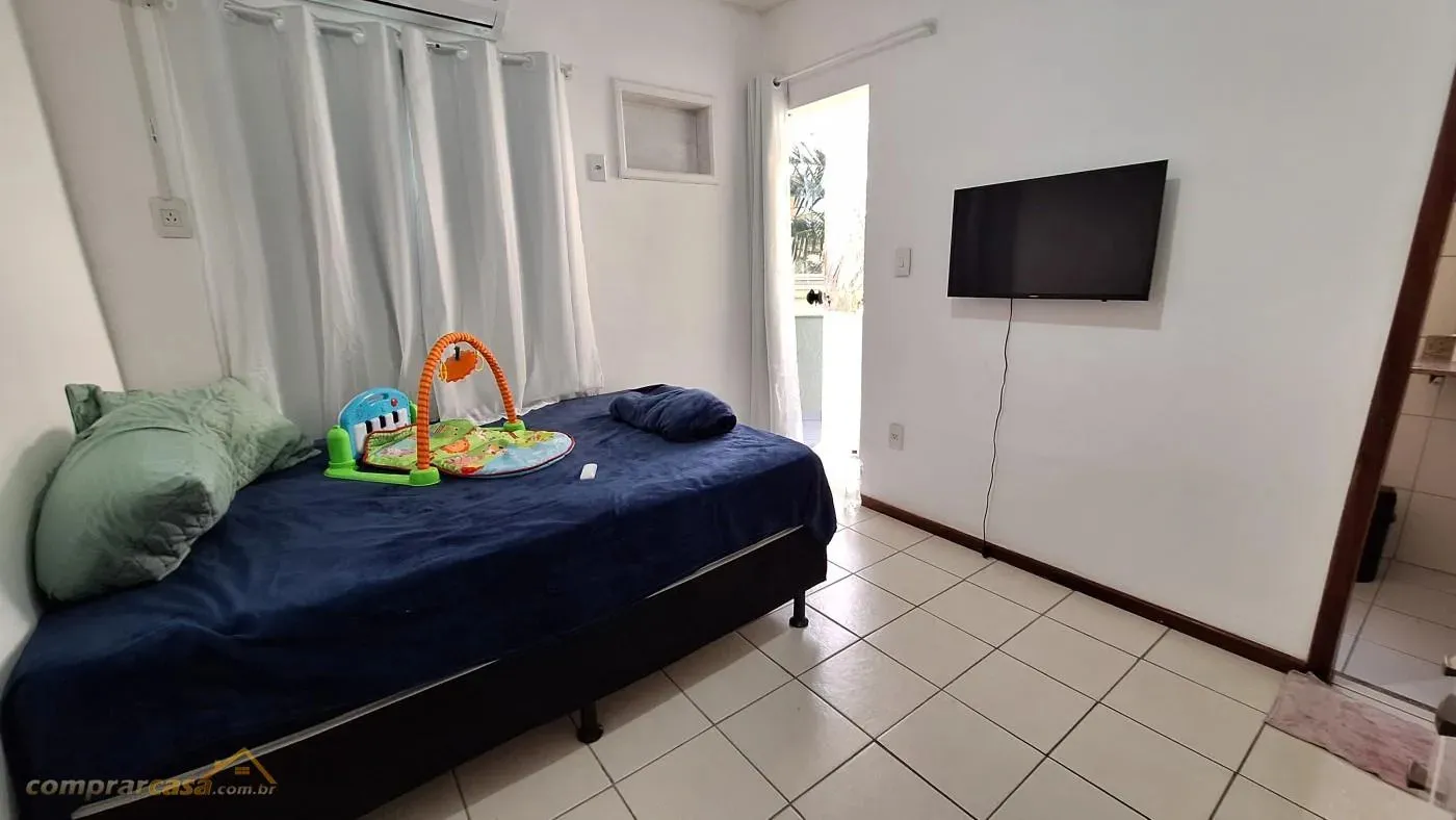 Imagem Casa em Condomínio para Venda em Cabo Frio / RJ no bairro Palmeiras