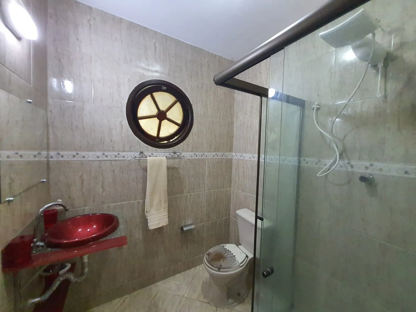 Imagem Casa para Venda em Teresópolis, Iucas, 3 dormitórios, 1 suíte, 3 banheiros