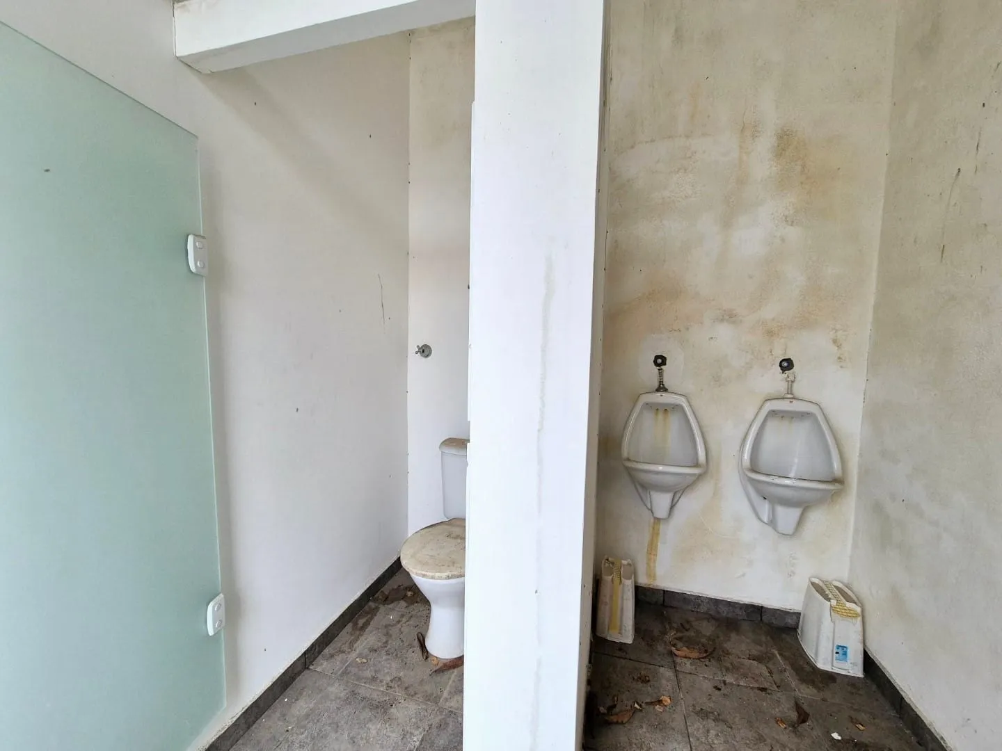 Imagem Imóvel Comercial Exclusivo no Centro de Pindamonhangaba com Estrutura Versátil e Localização Estratégica!