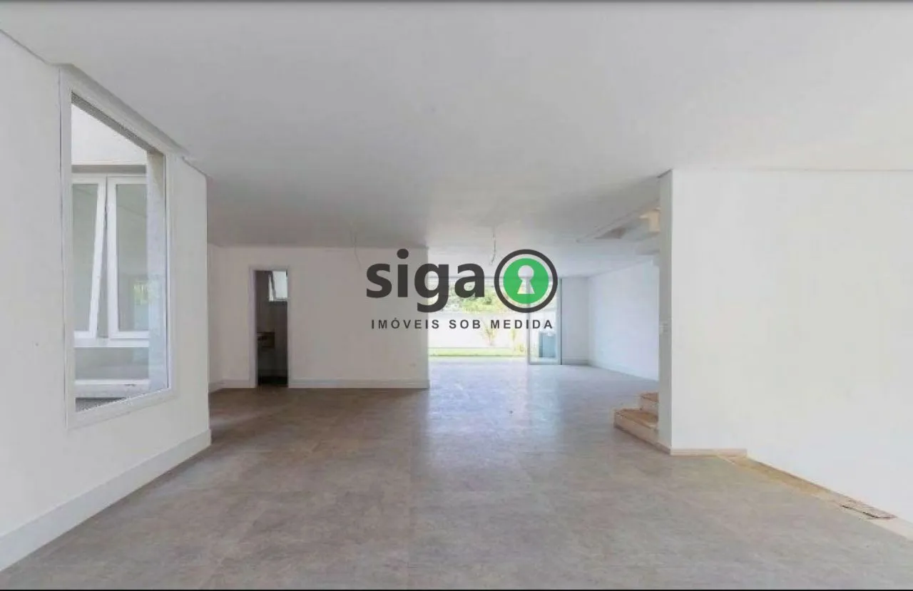 Imagem Casa em Condomínio Fechado com 4 Suítes, Piscina e Quintal Amplo