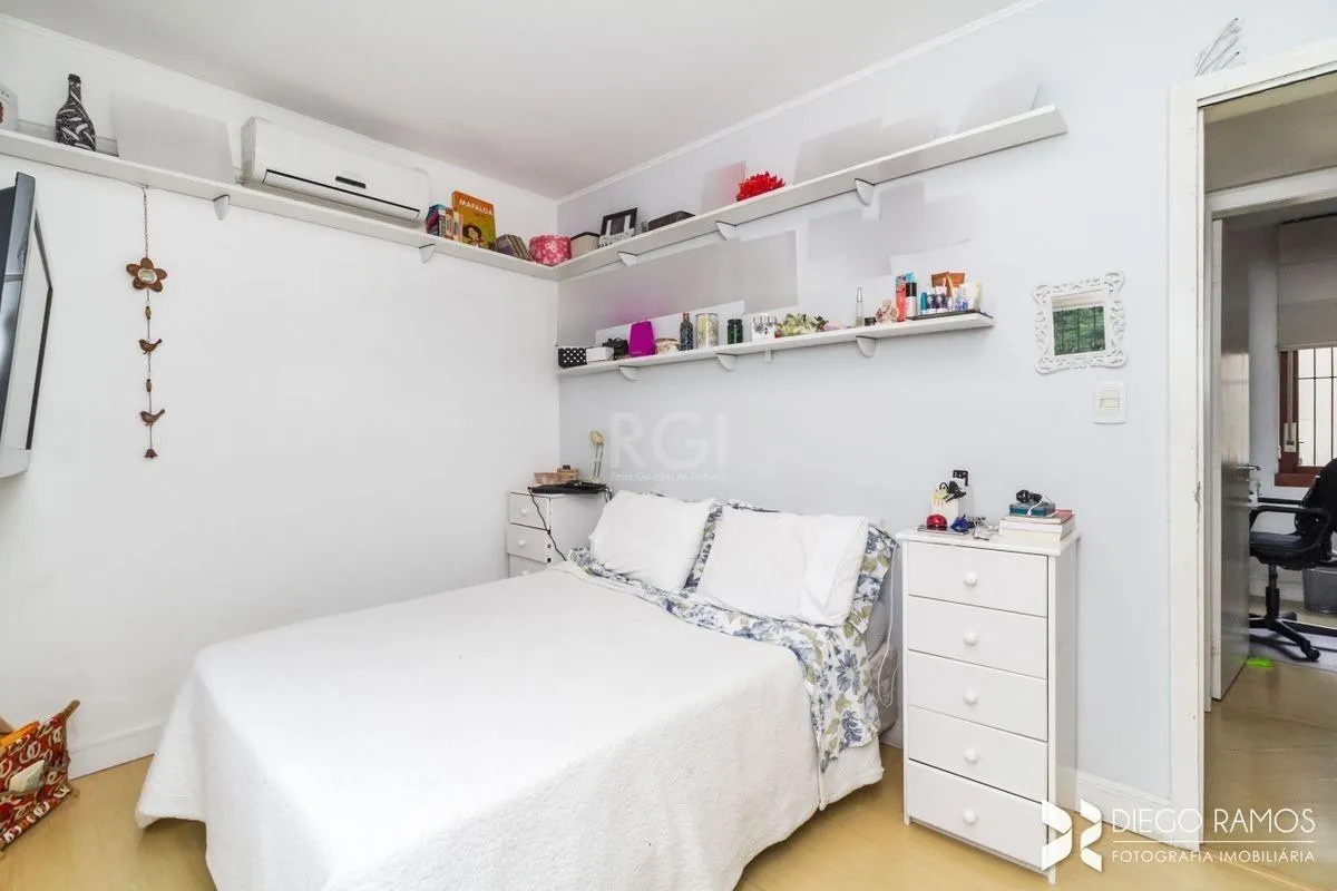 Imagem Apartamento para Venda - 111m², 3 dormitórios, sendo 1 suites, 2 vagas - Menino Deus
