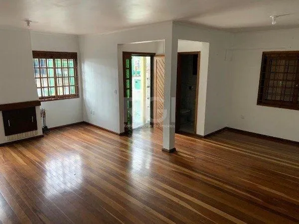 Imagem Casa no bairro Jardim Botânico de 3 dormitórios