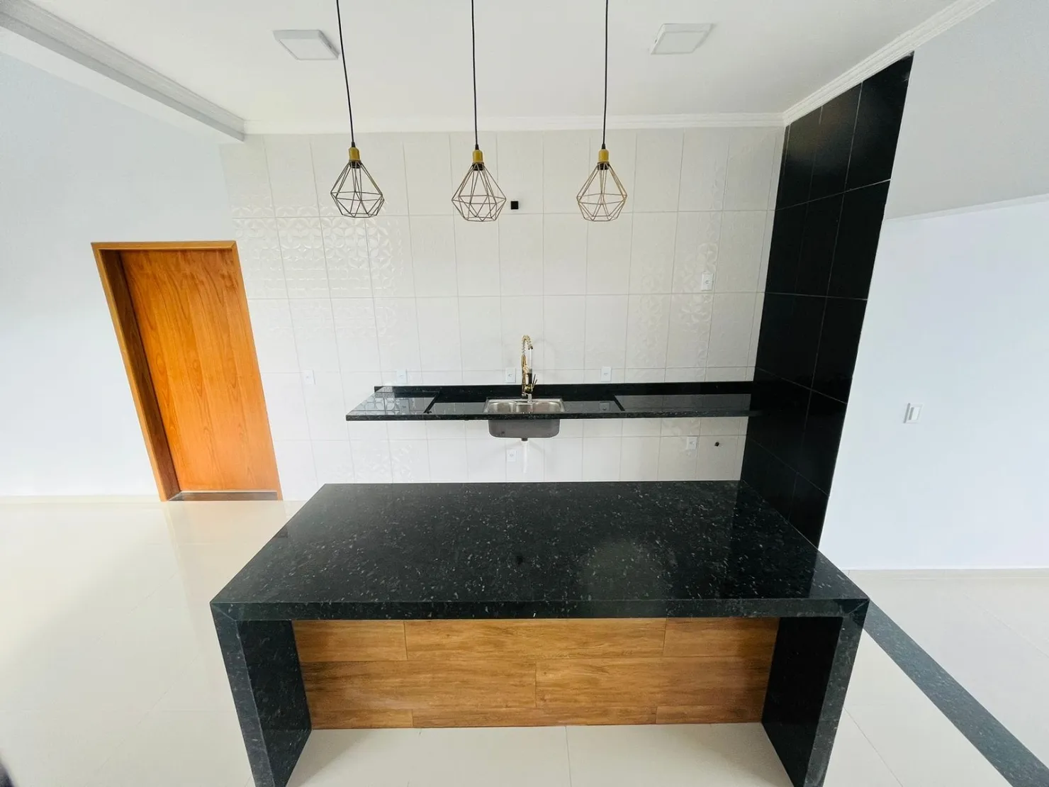 Imagem Casa à venda 3 Quartos, 1 Suite, 2 Vagas, 300M², Residencial Village Santana, Guaratinguetá - SP