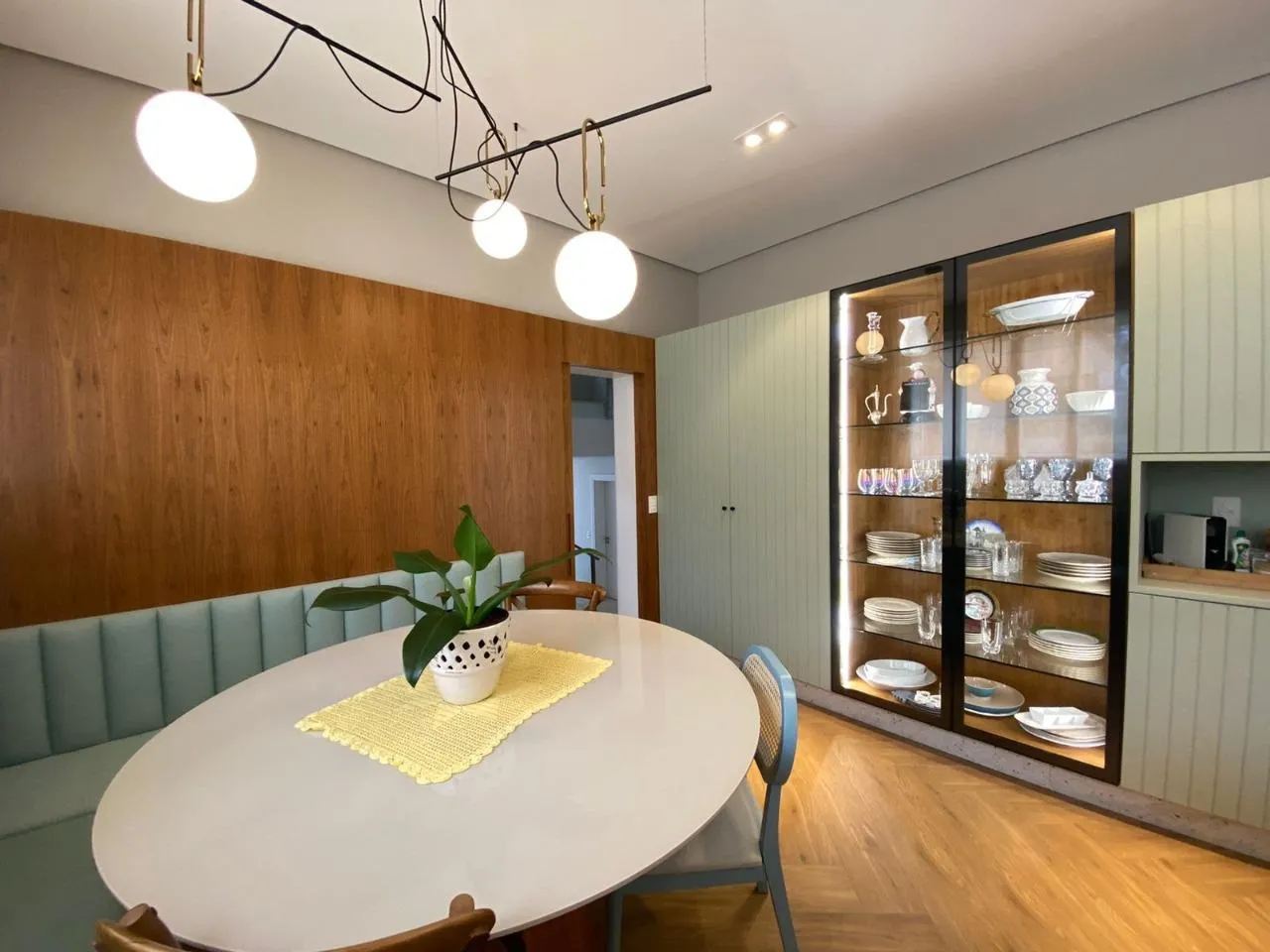 Imagem Casa de Luxo em Condomínio: 4 Quartos, 4 Suítes, 3 Salas na Chácara Santa Maria - Votorantim-SP (811m²)