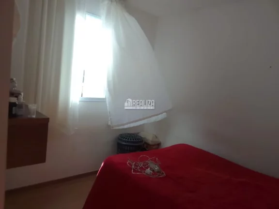 Imagem Apartamento com 2 dormitórios no Condomínio Residencial Veneza, no bairro Vila Arquelau, em Uberaba