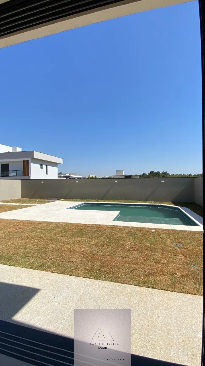 Imagem Casa de luxo à venda em Condomínio Vilas do Golfe, Itu-SP: 3 quartos, 3 suítes, 1 sala, 4 banheiros, 4 vagas de garagem, 246m².