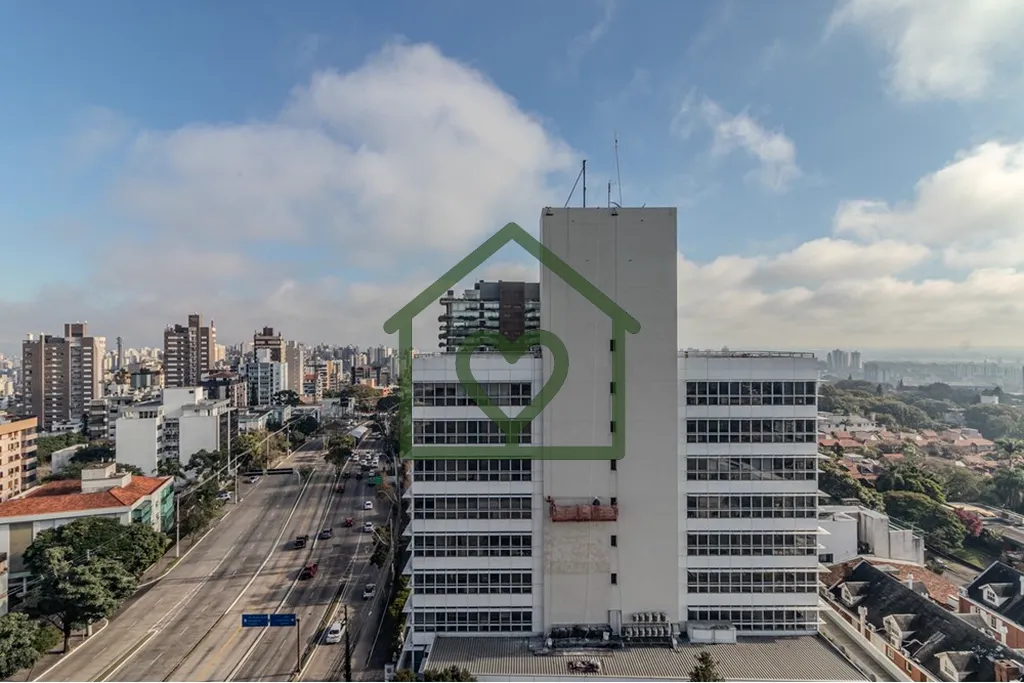Imagem Oportunidade imperdível para empreender ou investir no valorizado bairro Três Figueiras em Porto A...