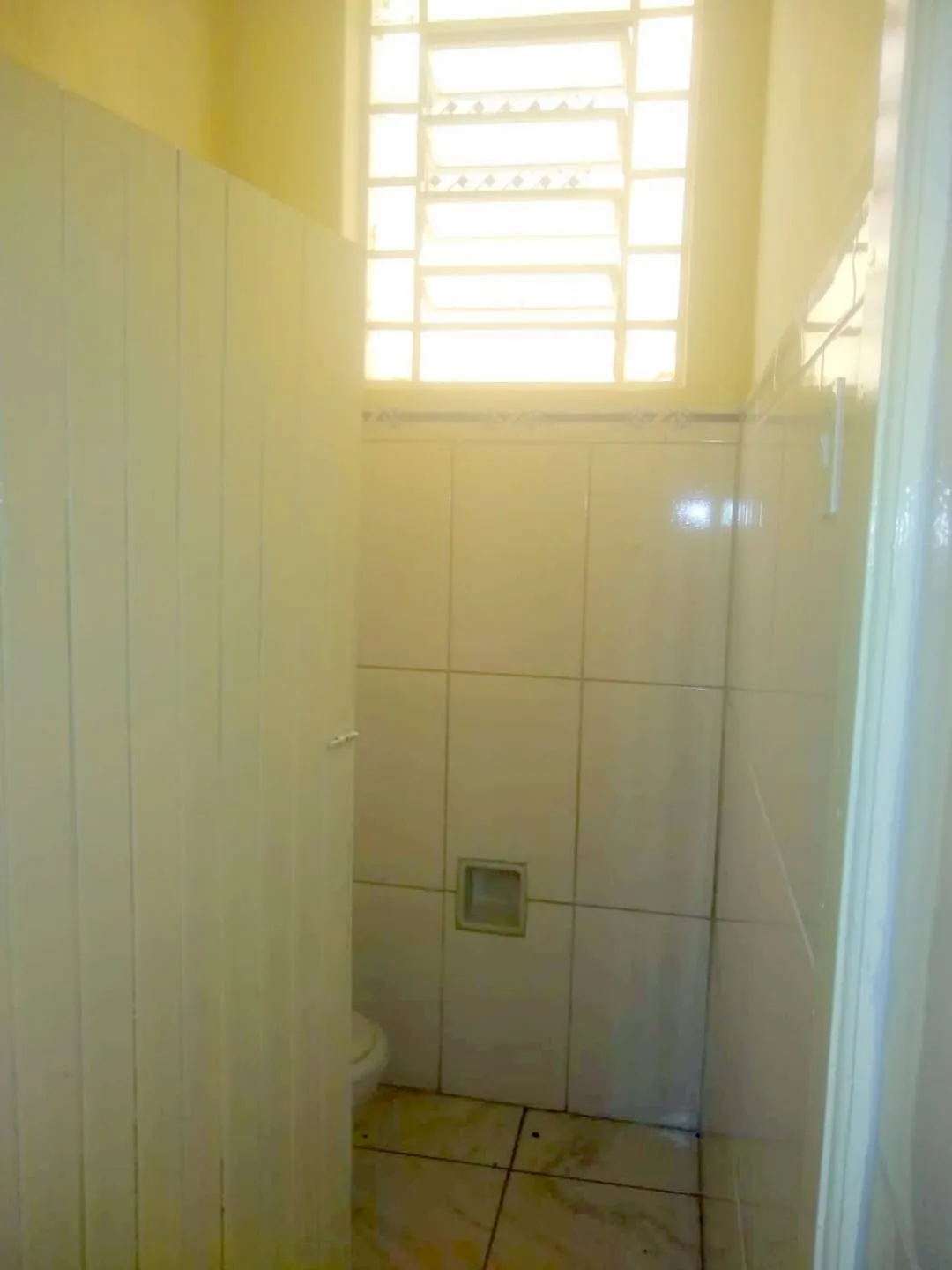 Imagem Comercial para Locação 46M², Centro, Guaratinguetá - SP