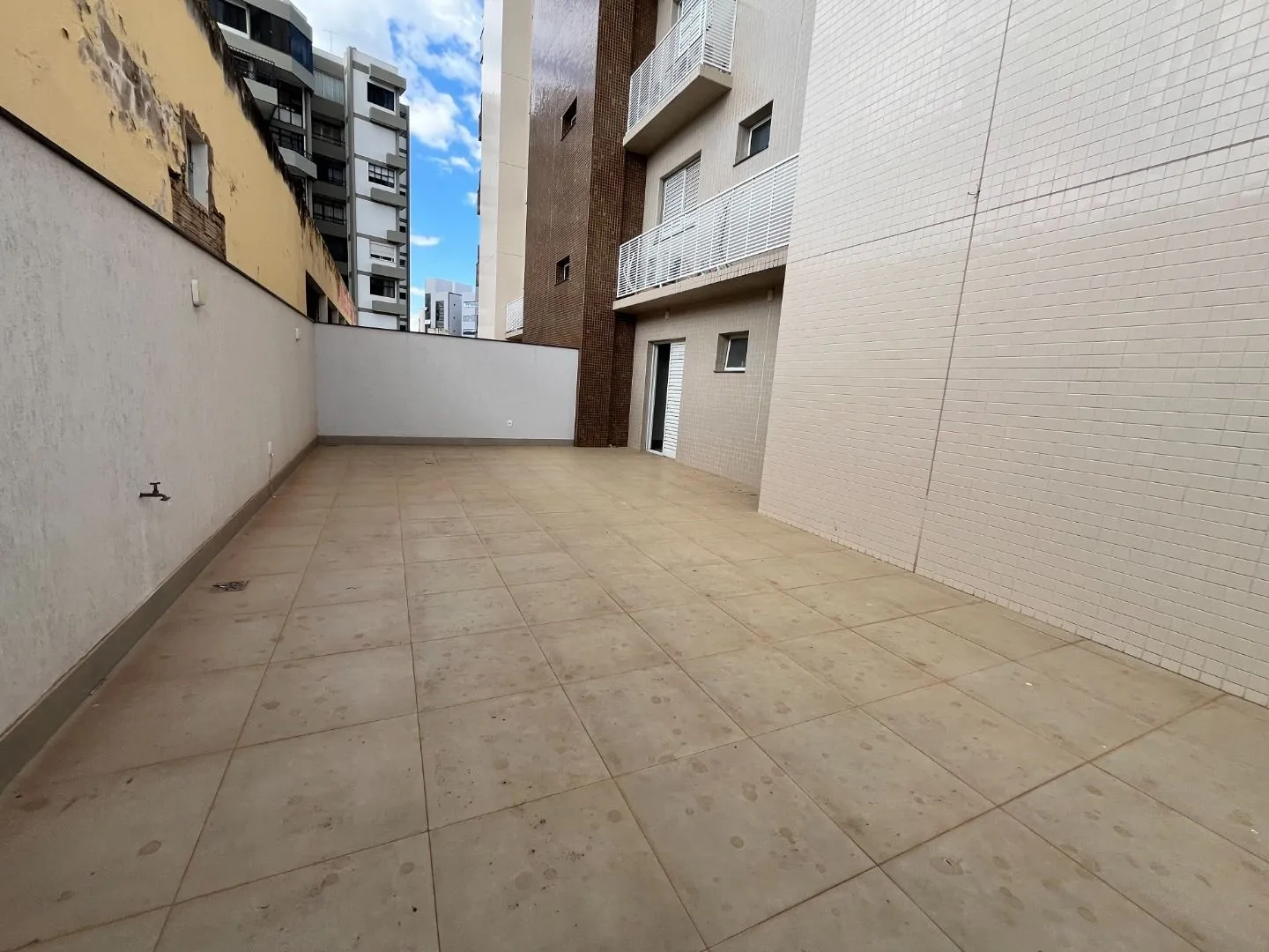 Imagem Apartamento com 3 dormitórios à venda, 114 m² por R$ 1.100.000,00 - Centro - Patos de Minas/MG
