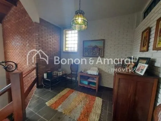 Imagem Casa com 4 Quartos e 3 banheiros à Venda, 481 m