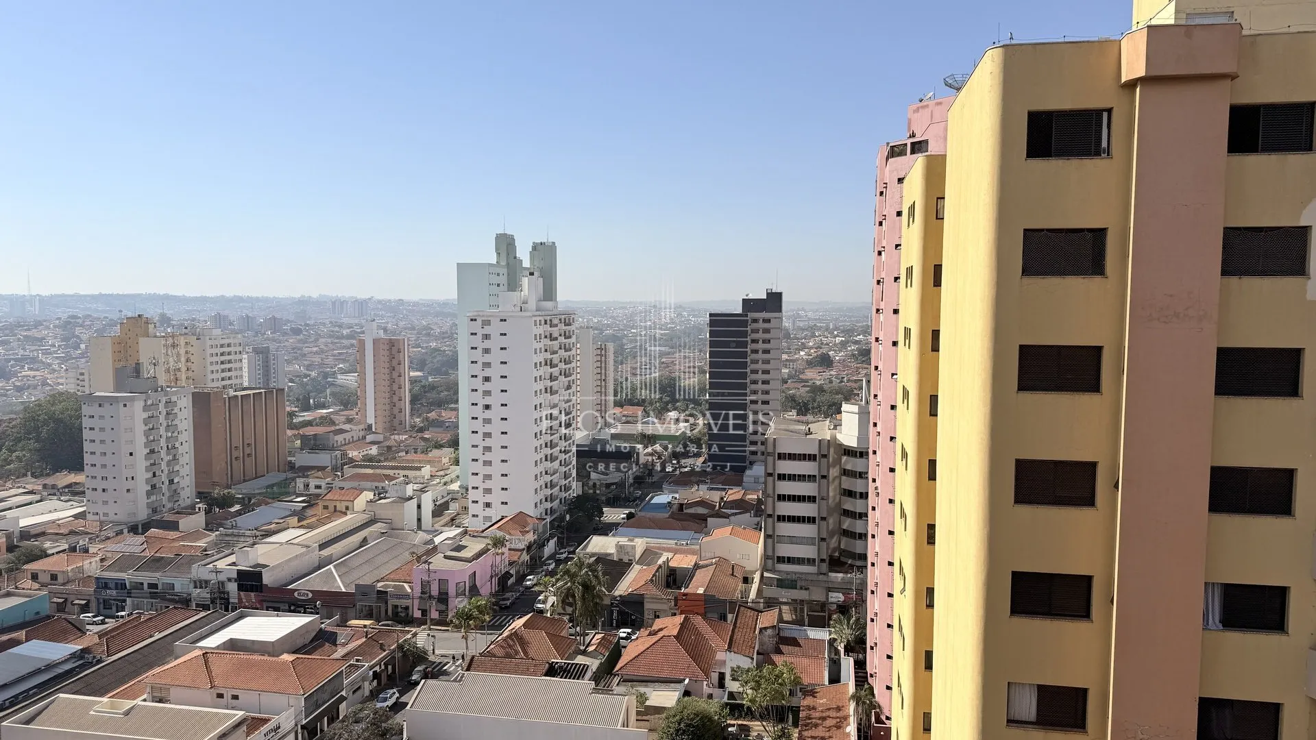 Imagem Apartamento de 4 quartos, 247m² no bairro Centro, em Limeira