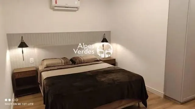 Imagem Vende-se apartamento no 4° andar cobertura mobiliado a 5 minutos da Rua Coberta