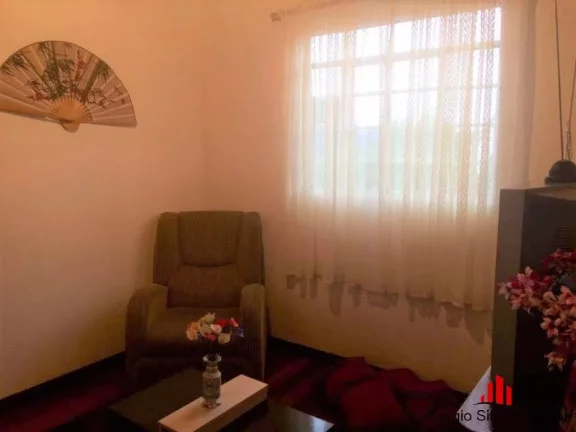 Imagem Casa a Venda Na Região do Chantal, em Campos do Jordão.
