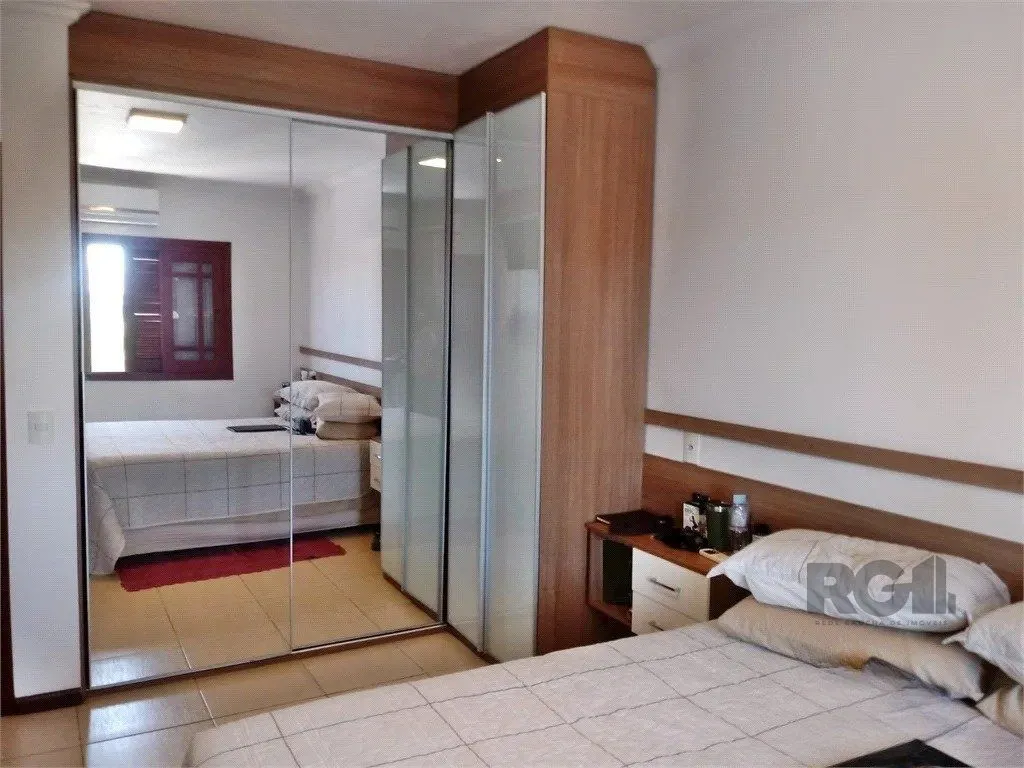 Imagem Casa de 3 dormitórios no bairro Sarandi