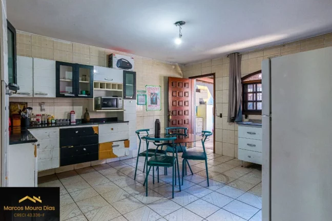 Imagem Casa no Jardim Esmeralda, 3 vagas de garagem, 4 quartos e Churrasqueira- região Rio Pequeno