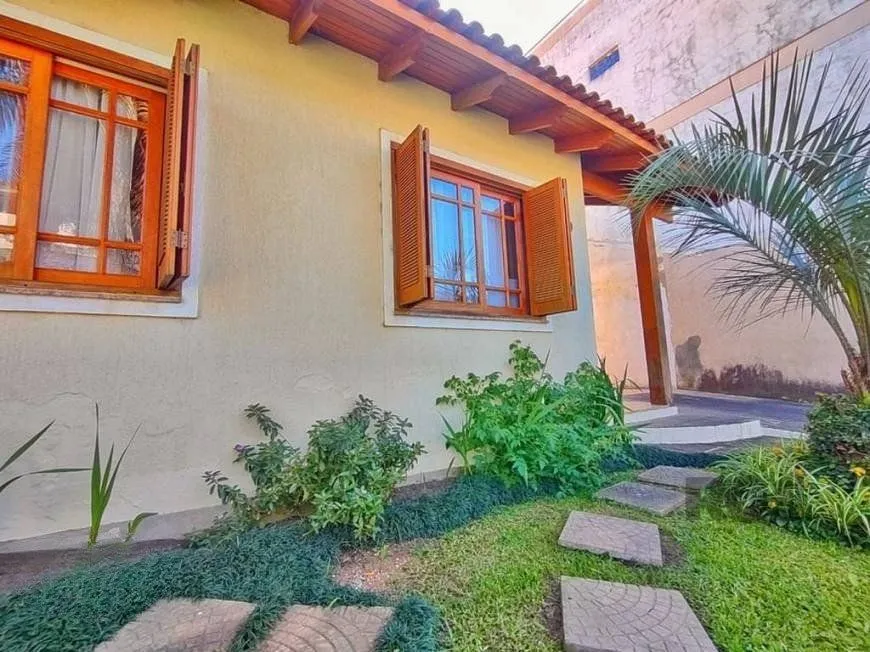 Imagem Casa de 3 dormitórios, bairro São Sebastião