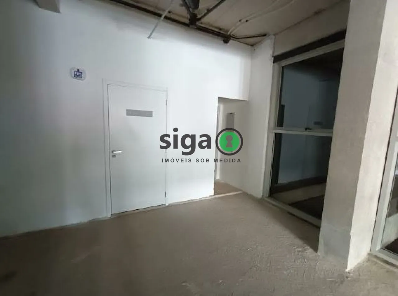 Imagem Loja para locação com 389m², 2 banheiros, fachada Ativa, em Pinheiros, no contrapiso