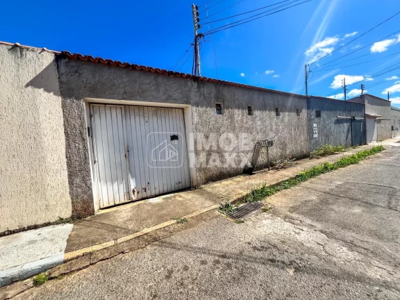 Foto do imóvel Casa à Venda Quadra 6 Sobradinho DF 6 Quartos 3 Banheiros 4 Vagas Duas Casas no Imóvel com Entradas Independentes Sobradinho Brasília
