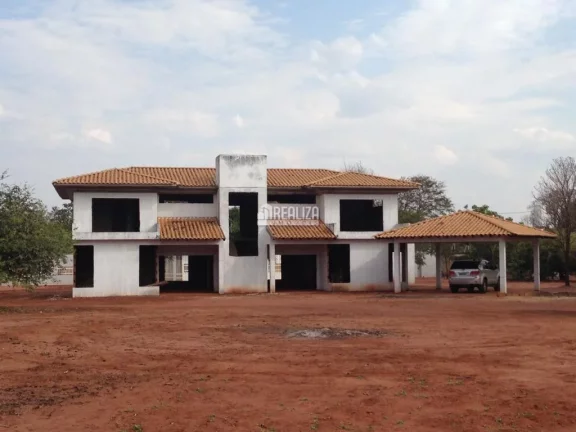 Imagem Chácara à Venda em Uberaba - Chácara Vila Real com 8 Garagens e Poço Artesiano