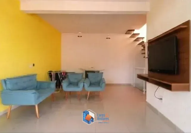 Imagem Sobrado para venda em Chácara Inglesa com 3 quartos, sendo 1 suíte, 86m²