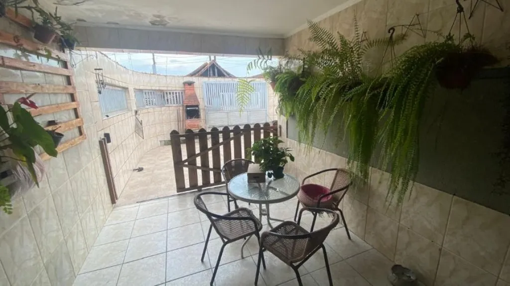 Imagem CASA COM 100,00 m² - OCIAN - PRAIA GRANDE SP