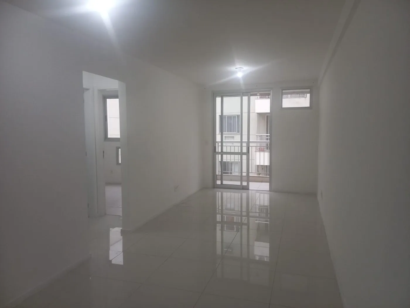 Imagem Apartamento para Venda em Rio de Janeiro, Praça Seca, 2 dormitórios, 1 suíte, 2 banheiros, 1 vaga