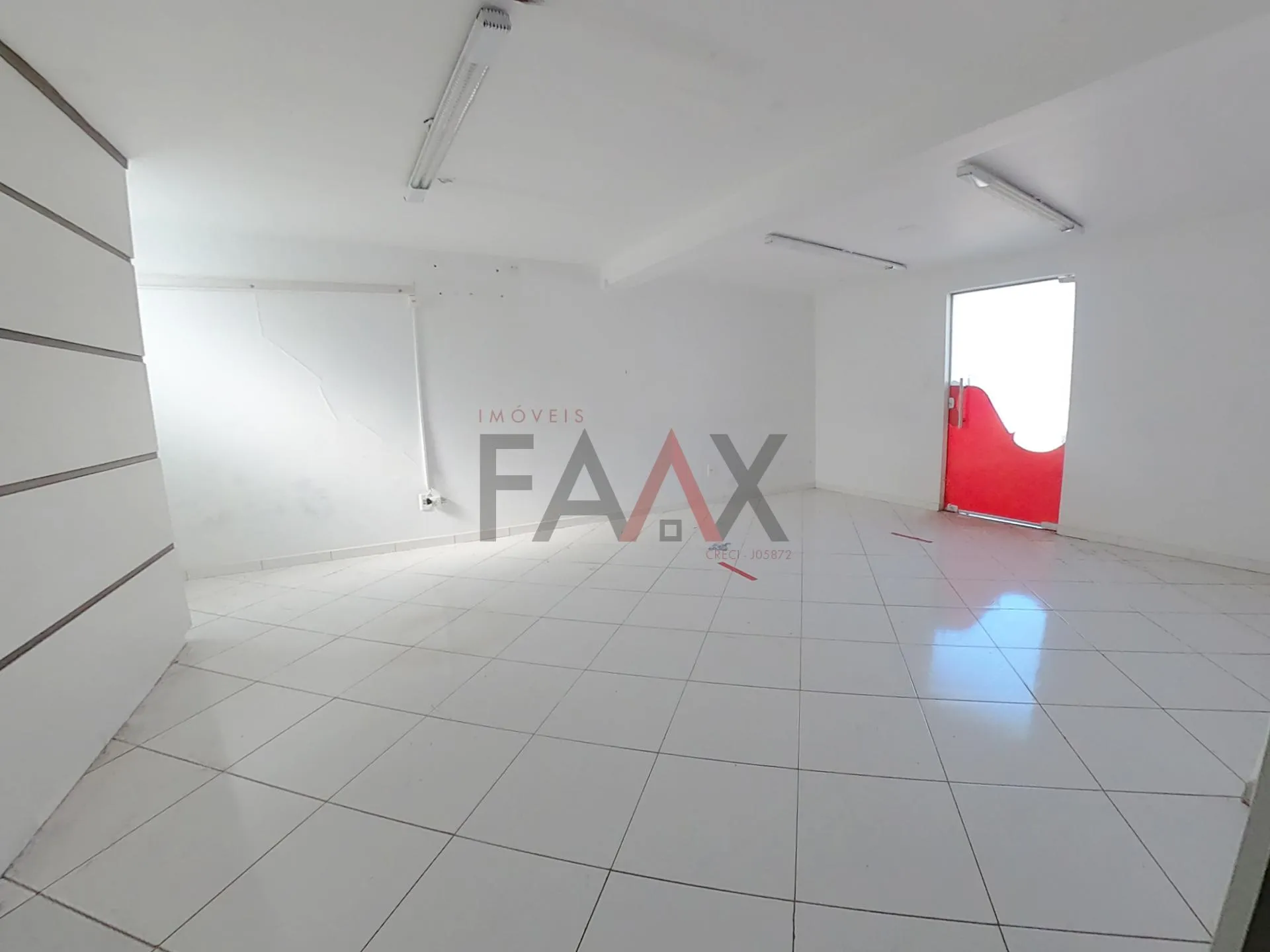 Imagem Sala comercial de próximo ao Hospital São Vicente no centro em Guarapuava - PR