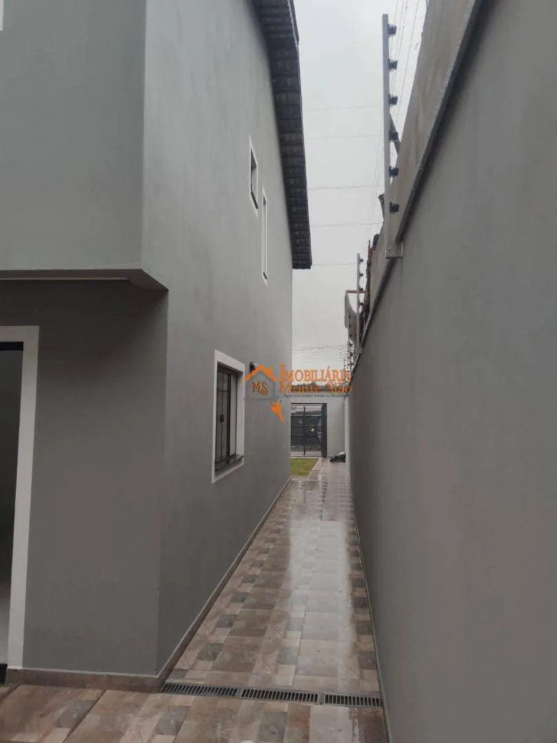 Imagem Sobrado com 2 dormitórios à venda, 74 m² por R$ 405.000,00 - Jardim Amazonas - Itaquaquecetuba/SP