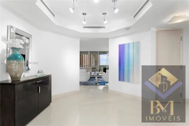 Imagem Belíssimo apar Internacional Luxuoso com Vista Deslumbrante - Marina Tower.