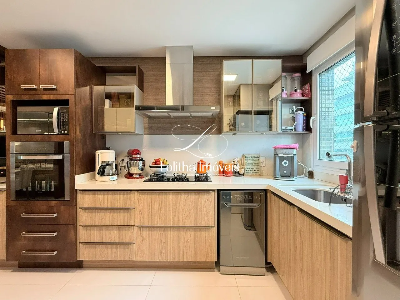 Imagem APARTAMENTO DE ALTO PADRÃO À VENDA NA AGRONÔMICA - FLORIANÓPOLIS/SC