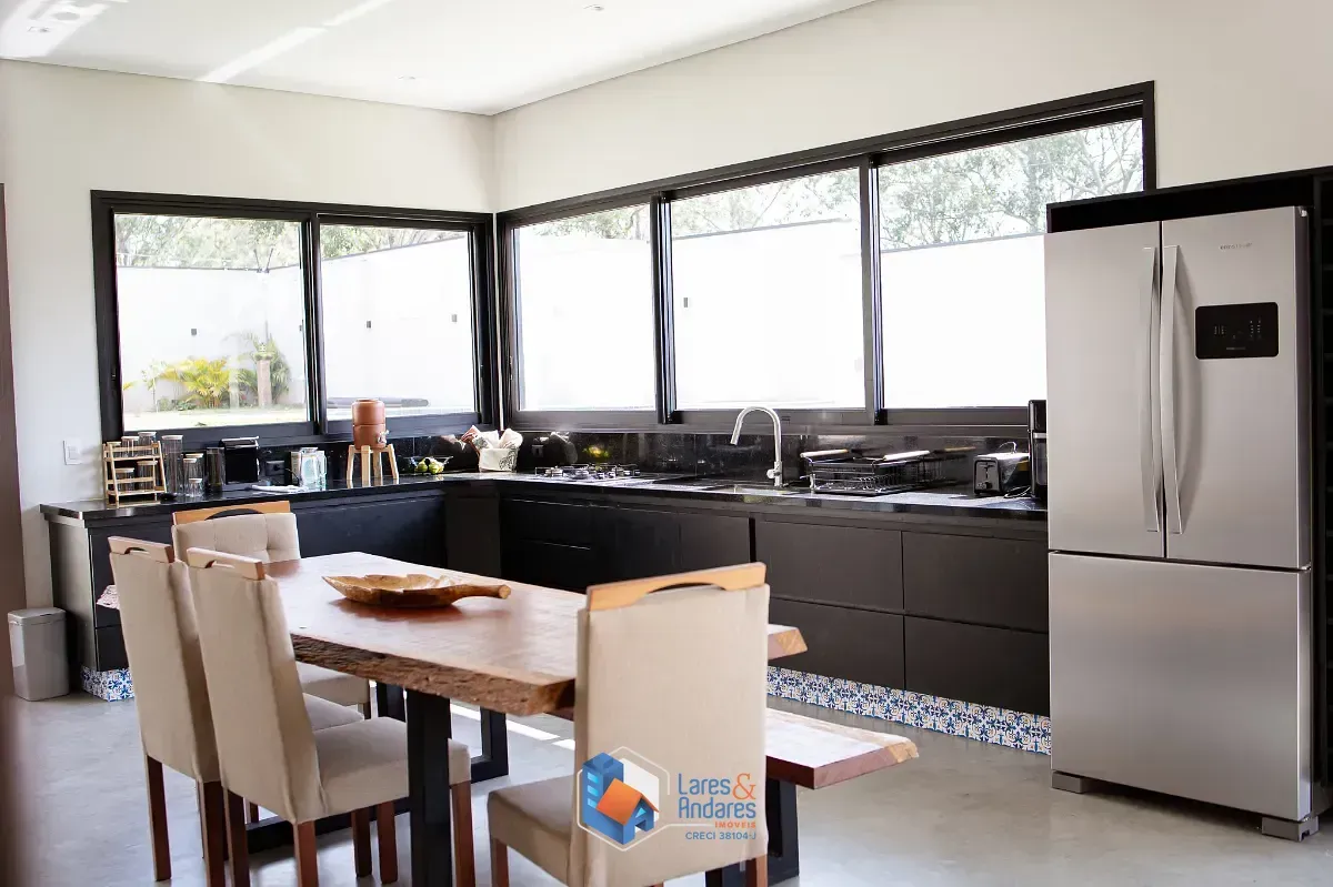 Imagem Casa no condomínio Chácara Jaraguá para venda com 2 quartos, sendo 2 suítes, 278m²