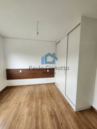 Imagem Casas térreas, 3 suítes, à venda ou locação na Granja Viana