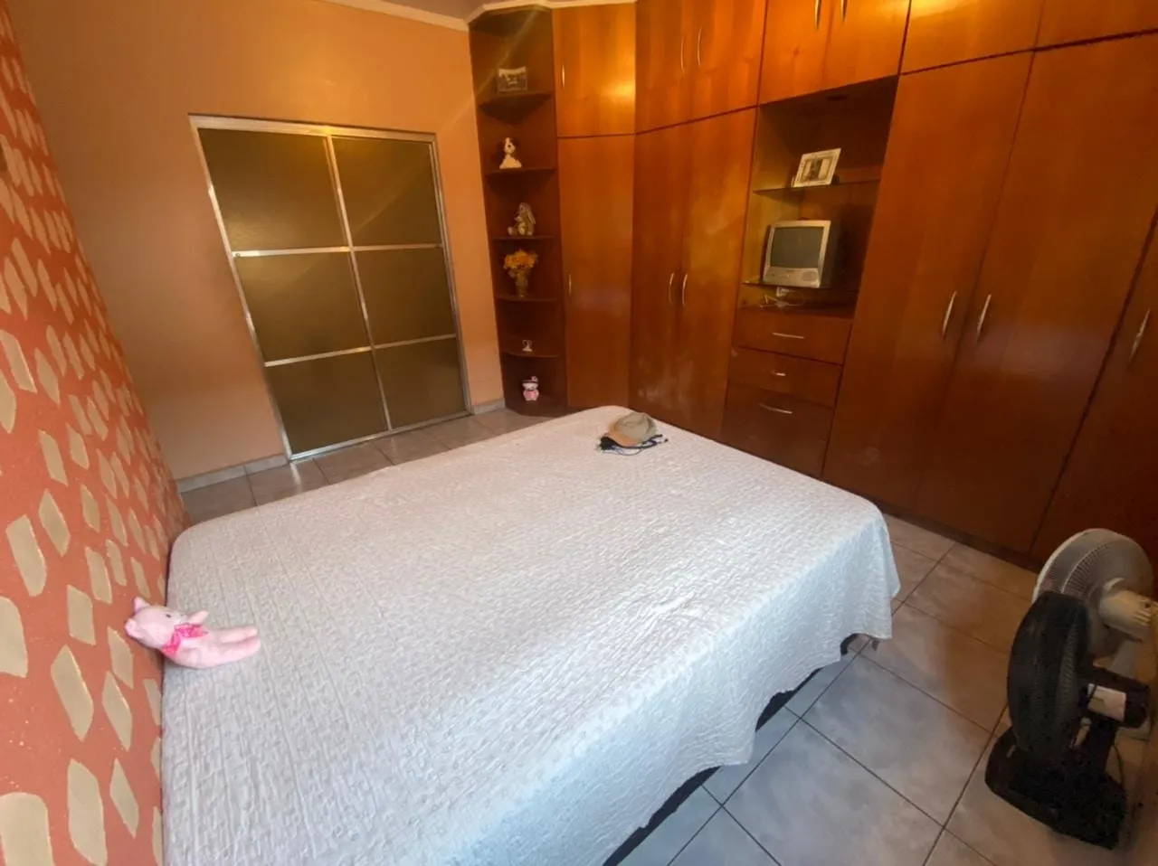 Imagem Casa à venda 4 Quartos, 2 Suites, 6 Vagas, 300M², Jardim Gurilândia, Taubaté - SP
