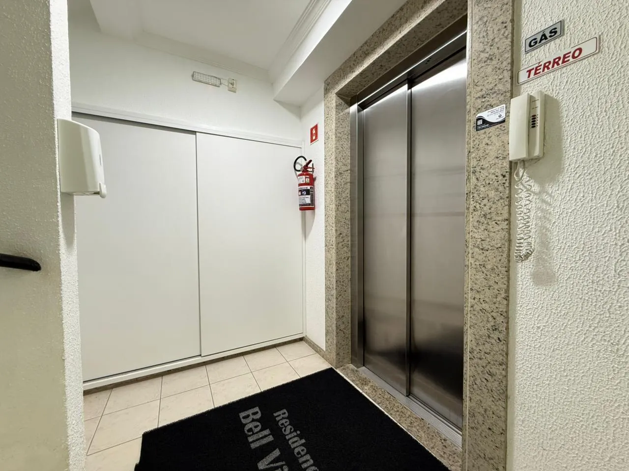 Imagem Apartamento à venda com 100m2 por R$ 827.000,00