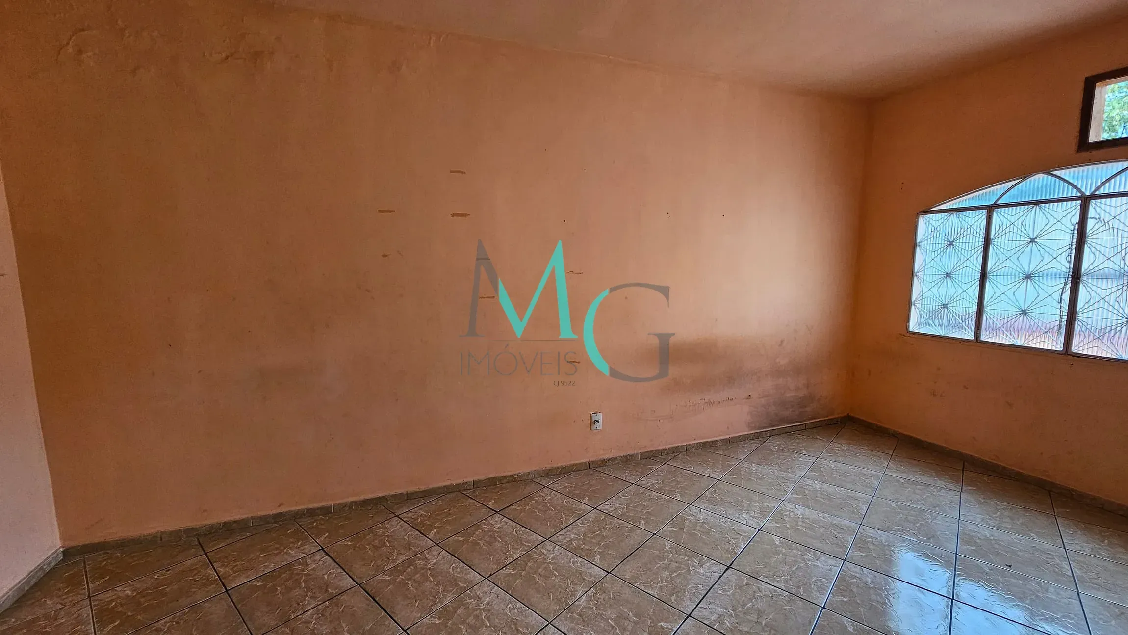 Imagem Sobrado para Locação 2 Quartos, por R$ 1500 + taxas, 80M², Campo Grande, Rio de Janeiro - RJ
