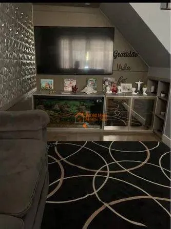Imagem Sobrado com 3 dormitórios à venda, 352 m² por R$ 585.000,00 - Jardim Presidente Dutra - Guarulhos/SP