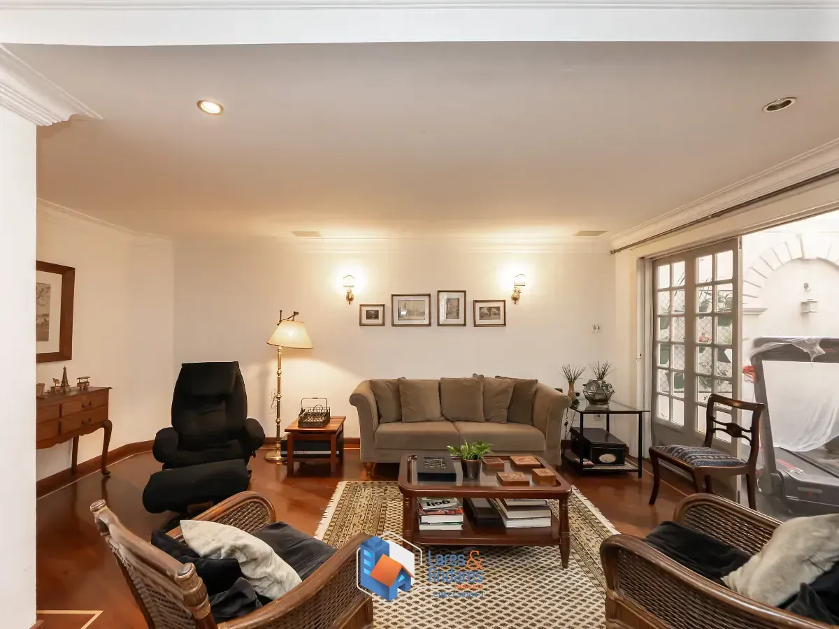 Imagem Casa para venda em Jardim Paulistano com 4 quartos, sendo 2 suítes, 400m²